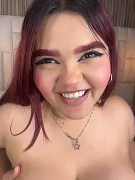 sofii_kitty_ Adlı Modelin Canlı XXX Sohbeti