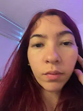 دردشة SarahLee__ الجنسية المباشرة