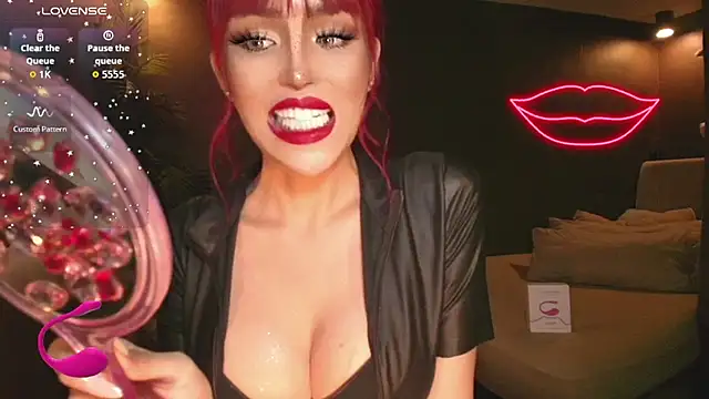 GoddessaXX XXX чат на живо