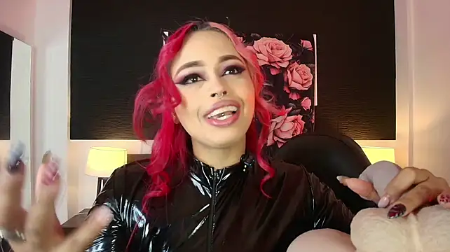 EvaaFoxxy1 Live XXX Chat