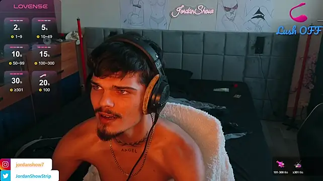 JordanShow live XXX chat