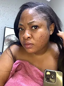 ChubbySpiderx Adlı Modelin Canlı XXX Sohbeti