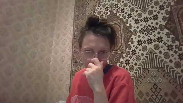 FayInessaKiss Chat XXX in diretta