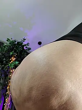 Chatroom XXX en direct de Angel_Perv