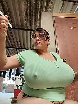 Chat +18 de AlexxiaaMat ao vivo