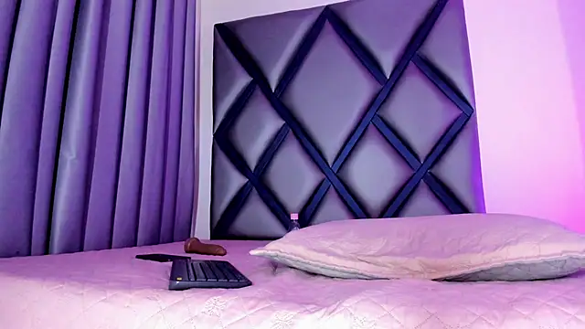 Bby-pink's Live XXX Chat