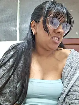ZaidaWet লাইভ XXX চ্যাট