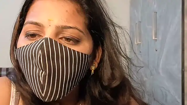 Czat XXX na żywo – Tamil_Lovely_Cindrellaa