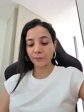 Chat XXX en directo de miaeyex
