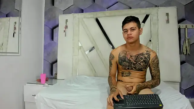 Chatroom XXX en direct de SadieAndAxel