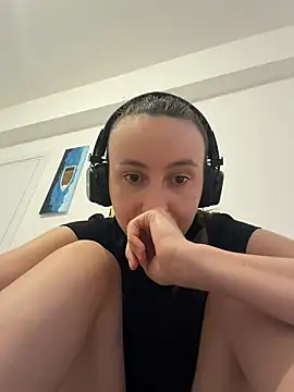 XXX chat uživo modela viviandaimond1