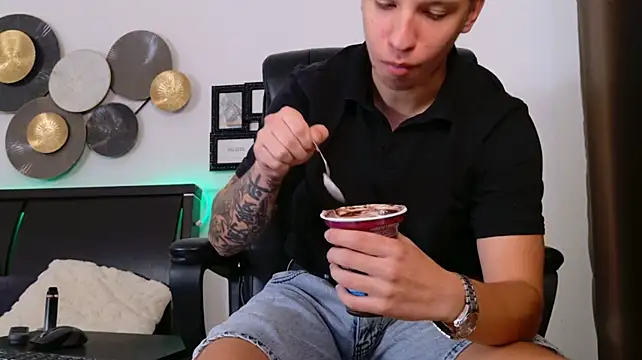 ThomasEdisonn Chat XXX in diretta