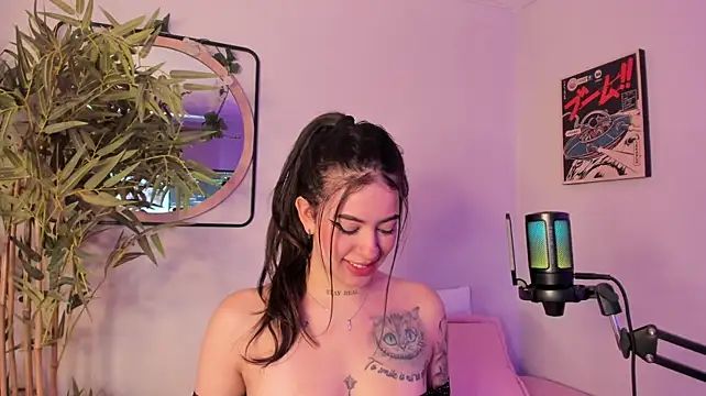 Chat +18 de Alice_Vixen ao vivo