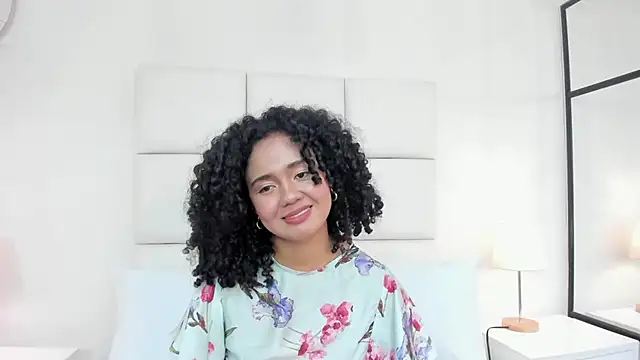 Chat +18 de Kiraspell ao vivo