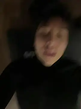 Czat XXX na żywo – kim_monti