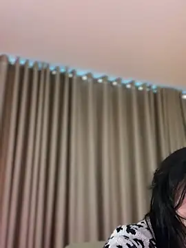 Aliinak's Live XXX Chat