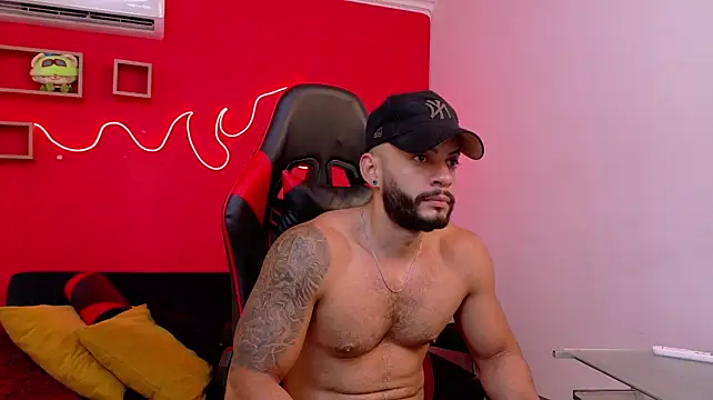 Mike_savage3 Adlı Modelin Canlı XXX Sohbeti