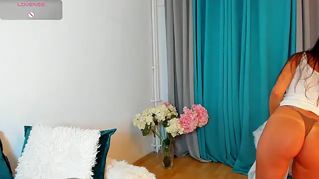 Chat +18 de SeductiveBella ao vivo