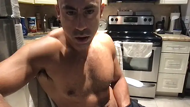 Chatroom XXX en direct de BigGuyMuscle
