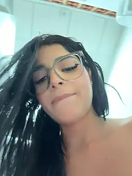 ArieliciousXXX live XXX chat