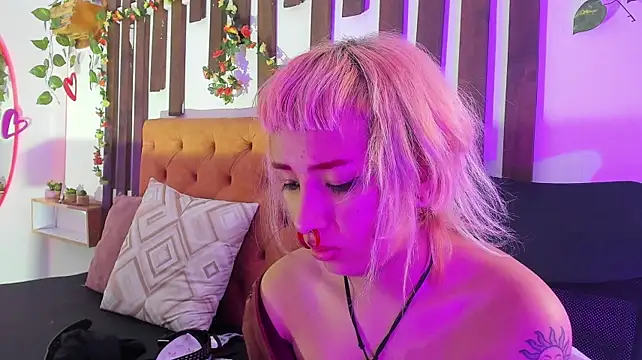 Pola_Pnk Adlı Modelin Canlı XXX Sohbeti