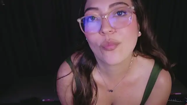 Mila_white1's Live XXX Chat
