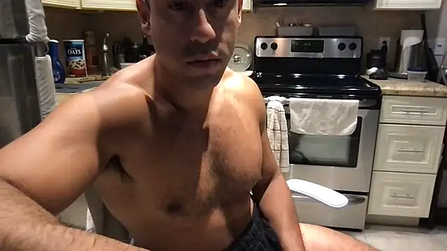 BigGuyMuscle élő XXX-chatje