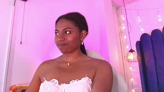 Živý XXX chat Queen_perla_