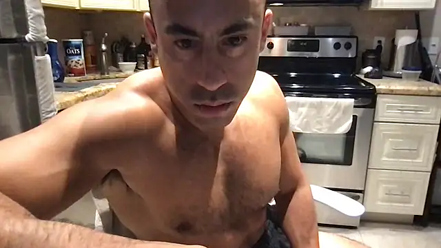 Chatroom XXX en direct de BigGuyMuscle