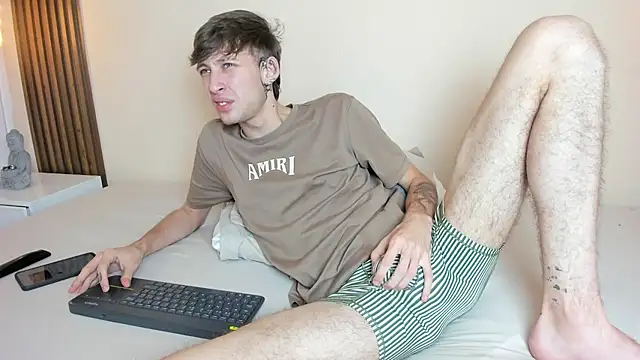 Max_saenz live XXX chat