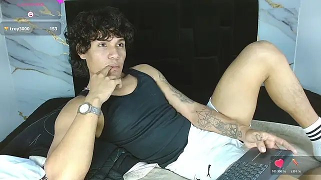 MaximilianRoth 即時 XXX 聊天