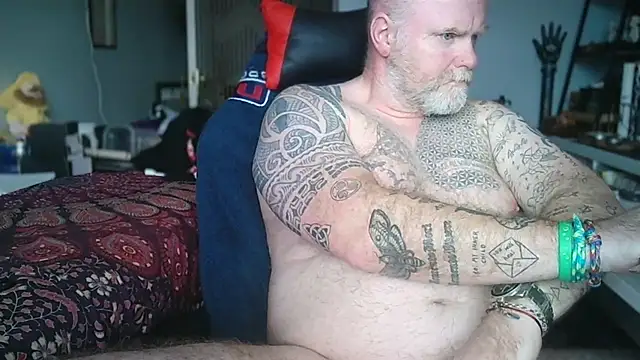 Sembang XXX Secara Langsung Tattooed_Dilf_01