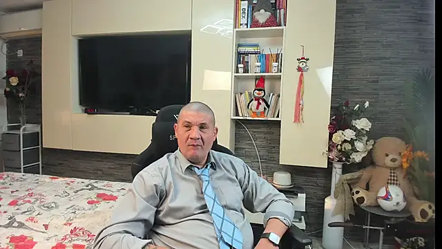 SpartacusDaddy48 Chat XXX in diretta