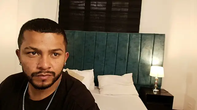 Chat +18 de Bruno_Silva_ ao vivo