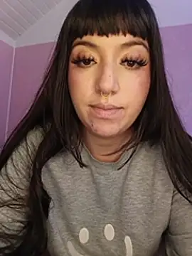 دردشة Emily_Roussee الجنسية المباشرة