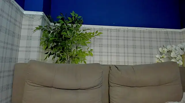 Chat +18 de Peggy_Hun1t ao vivo