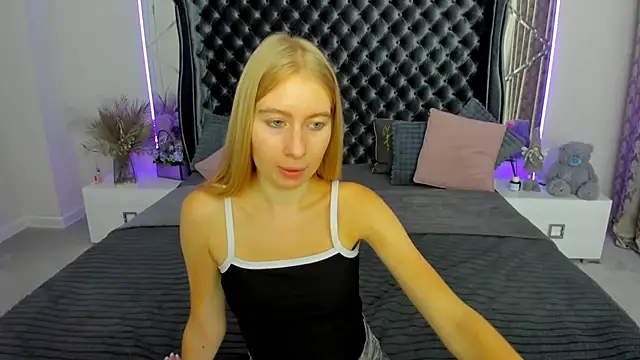 Alina_Blonde élő XXX-chatje