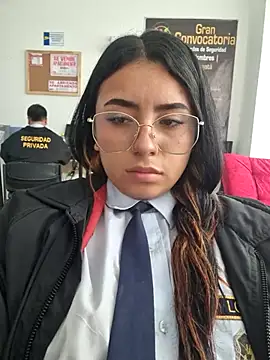 Angela__05 Adlı Modelin Canlı XXX Sohbeti
