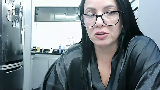Chat +18 de Laura_81 ao vivo