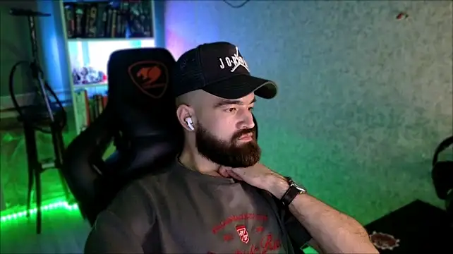 _Serious_Man live XXX chat