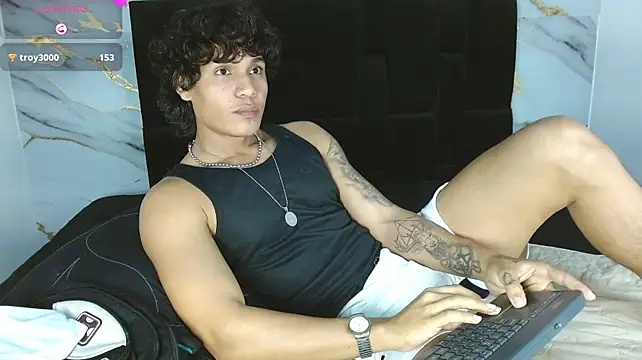 MaximilianRoth Live XXX-Chat