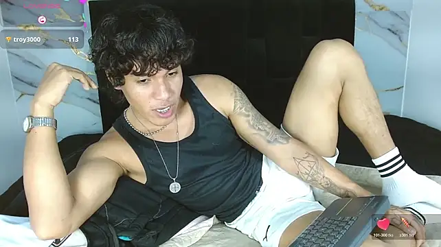 MaximilianRoth's Live XXX Chat