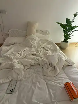 DouDou-- Chat XXX in diretta