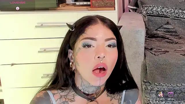 NinaInk Chat XXX live