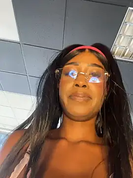 CocoaLuxeXXX Chat XXX in diretta