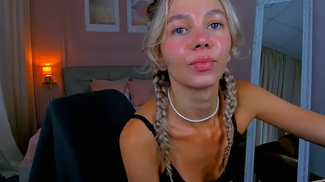 Živý XXX chat LuluAlis