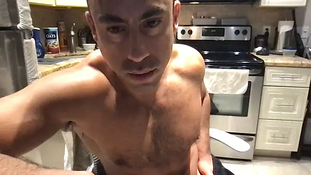Chat XXX en directo de BigGuyMuscle