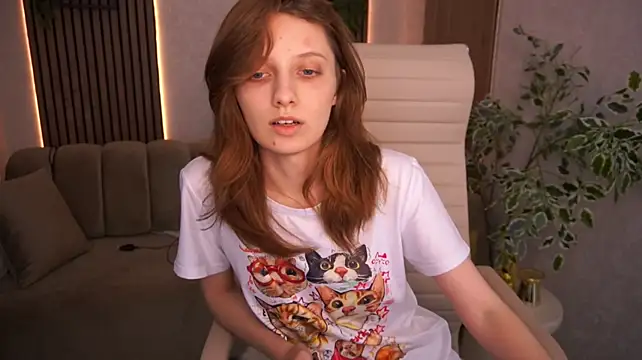 CuteeFoxy's Live XXX Chat