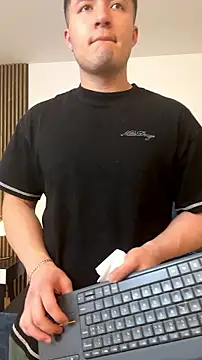 Alexander_Connor 现场XXX聊天