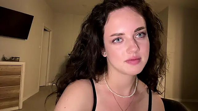 A_Milly লাইভ XXX চ্যাট